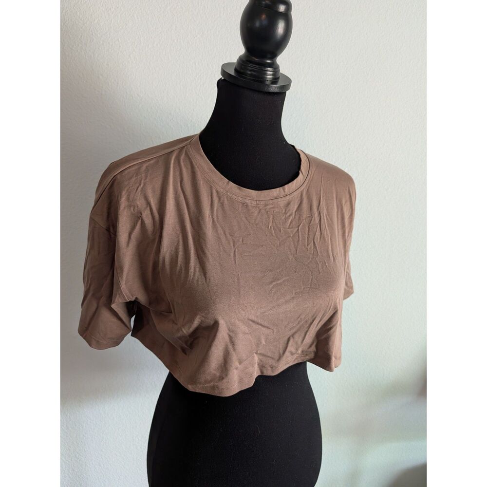 Diosa fit brown cropp workout top